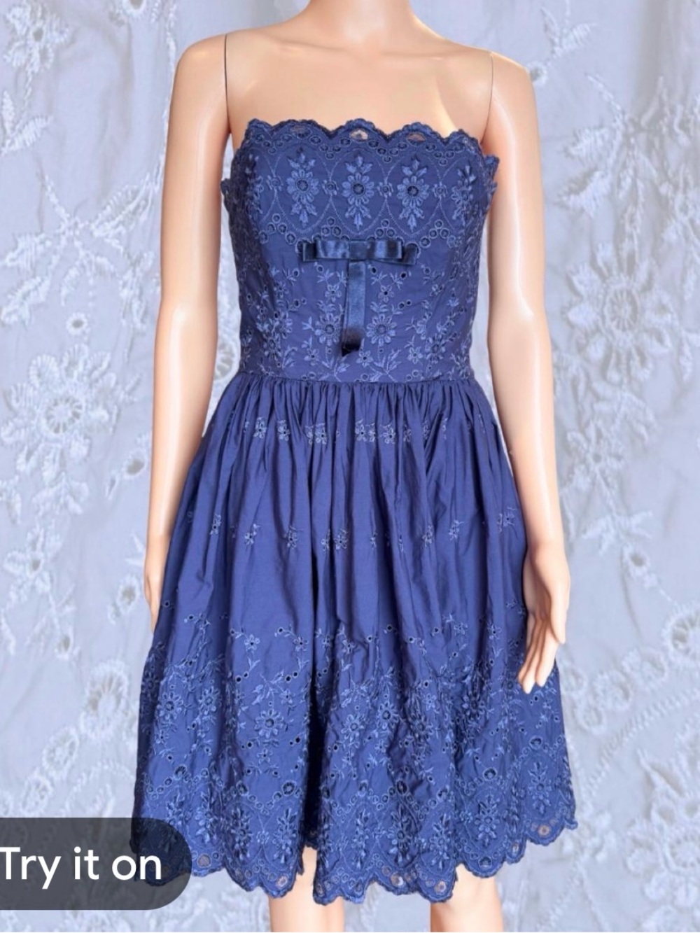 Betsy Johnson Strapless Purple Eyelet Scalloped Neckline Size 10 Vintage